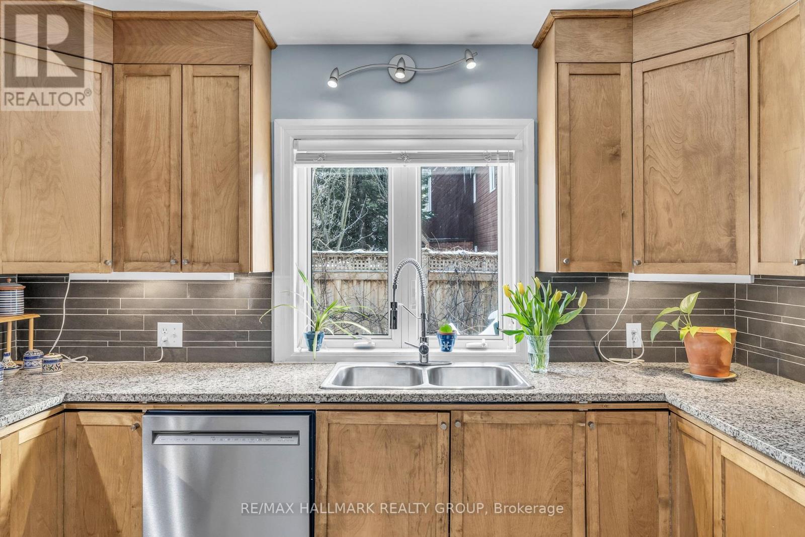 Photo 27 of 396 Daly Avenue, Ottawa ON