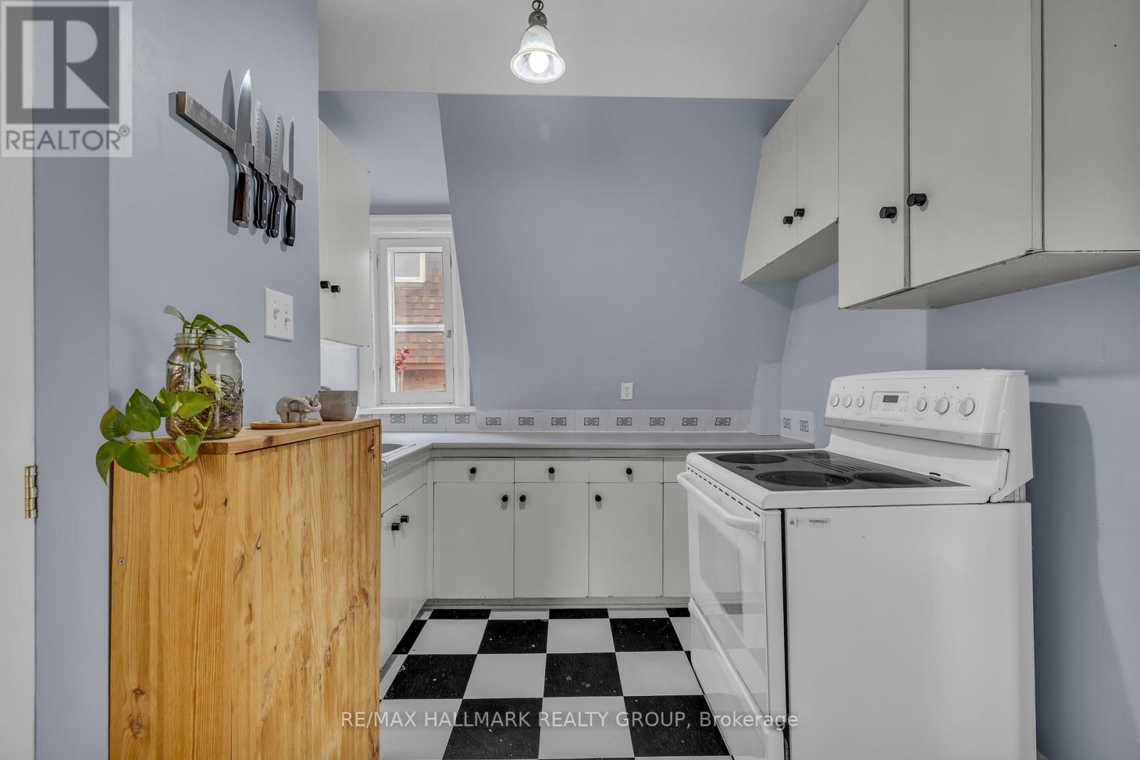 Photo 49 of 396 Daly Avenue, Ottawa ON