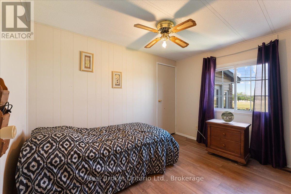Photo 7 of 241 241 St Paul Street W, St Catharines ON