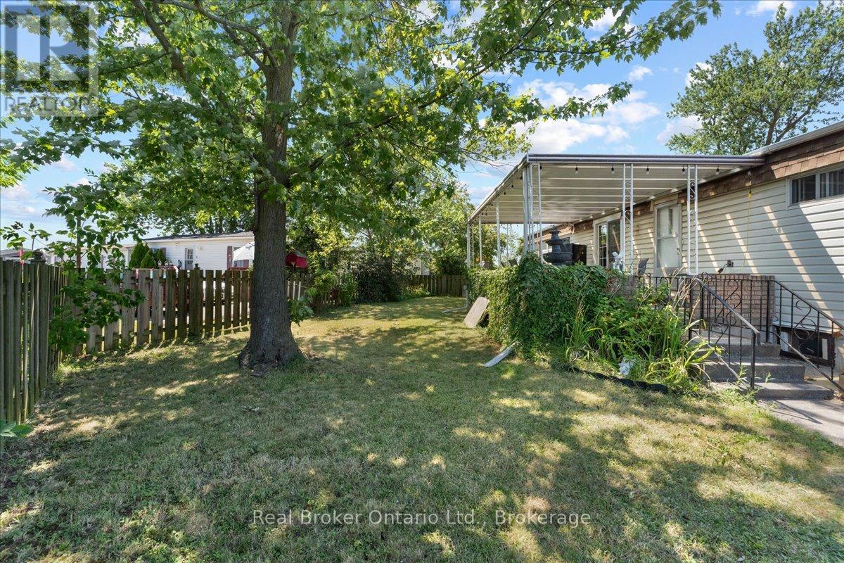 Photo 13 of 241 241 St Paul Street W, St Catharines ON