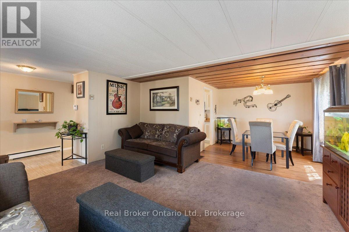 Photo 8 of 241 241 St Paul Street W, St Catharines ON