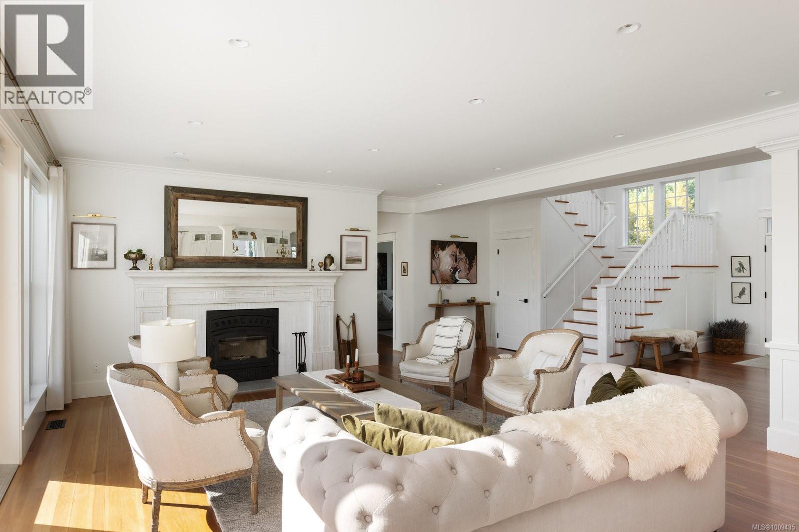  1527 Mount Newton Cross Road, Central Saanich