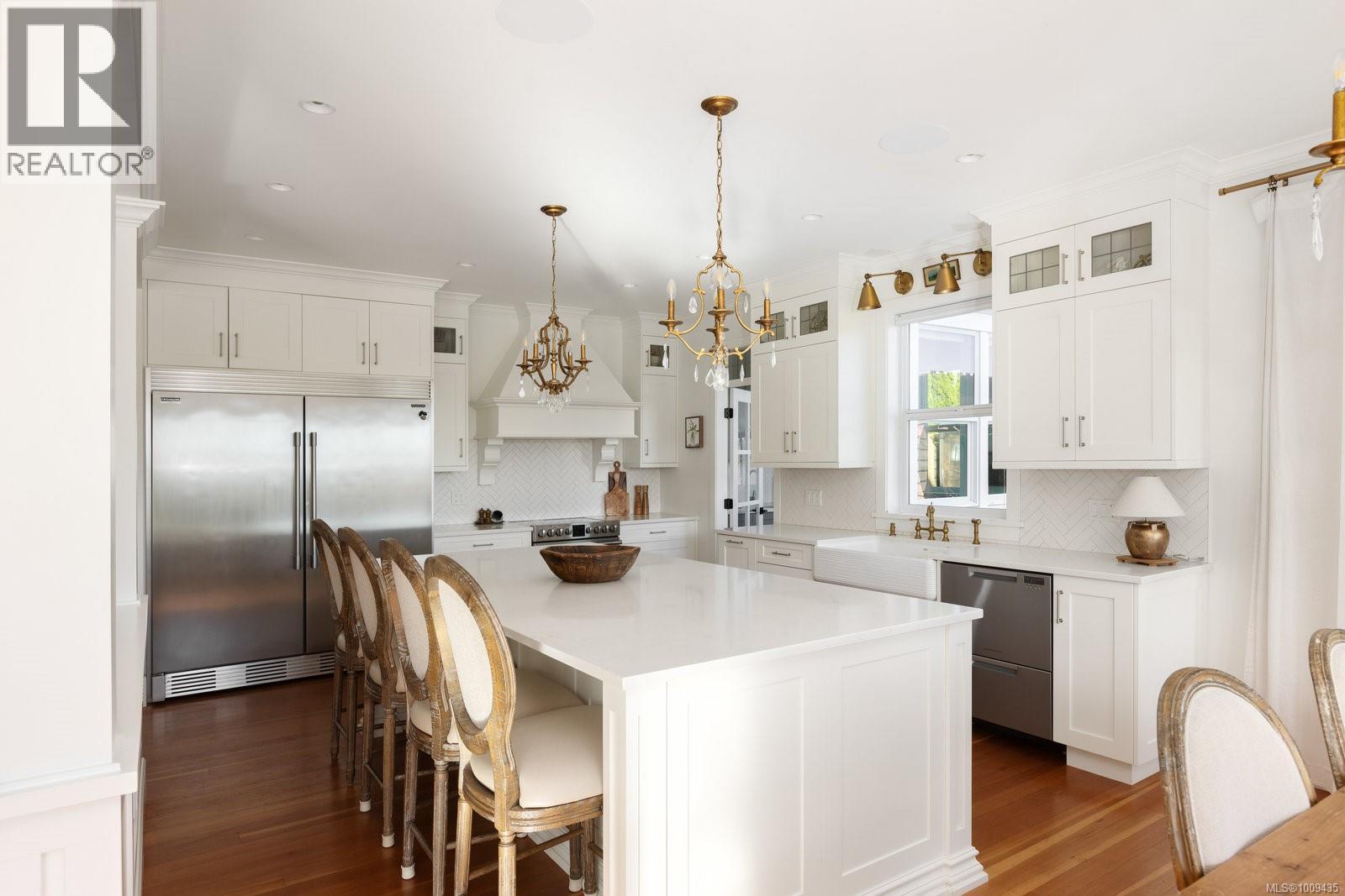  1527 Mount Newton Cross Road, Central Saanich