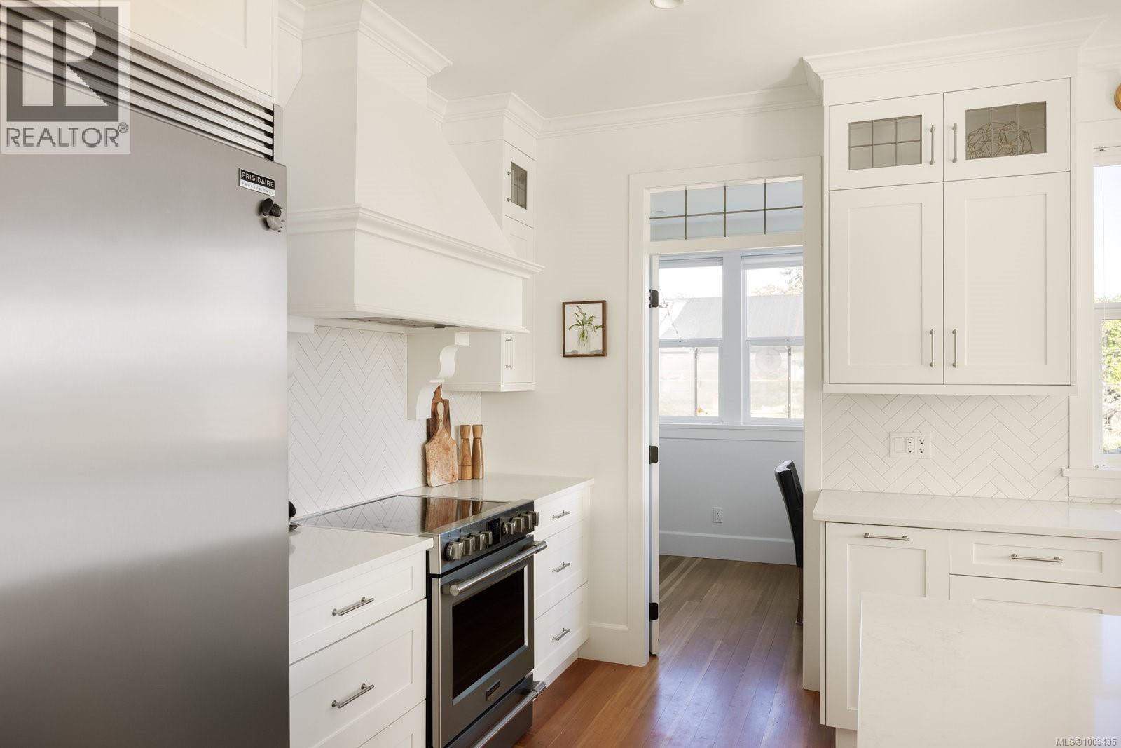  1527 Mount Newton Cross Road, Central Saanich