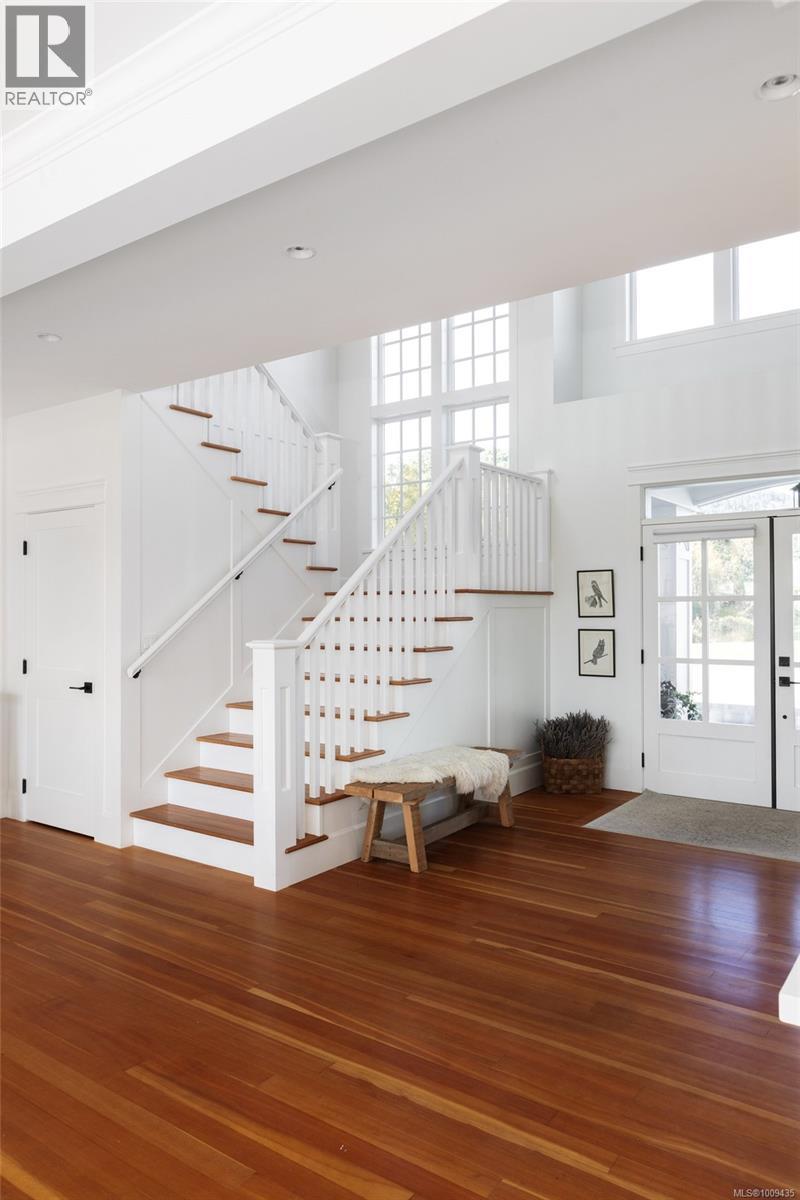  1527 Mount Newton Cross Road, Central Saanich