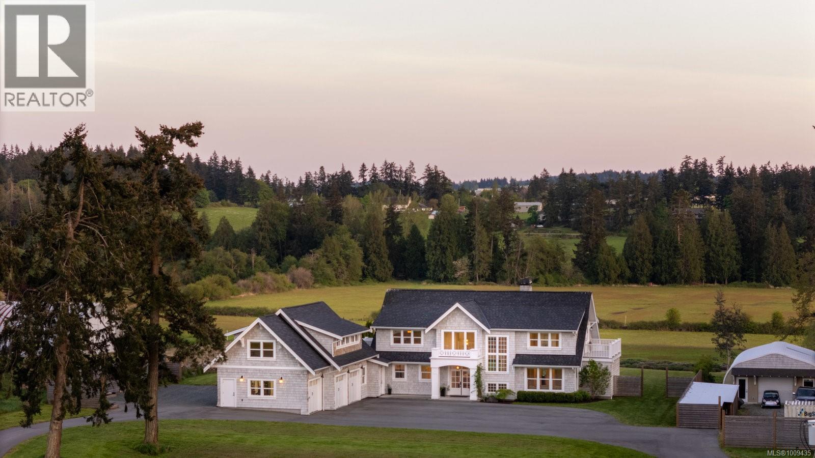  1527 Mount Newton Cross Road, Central Saanich