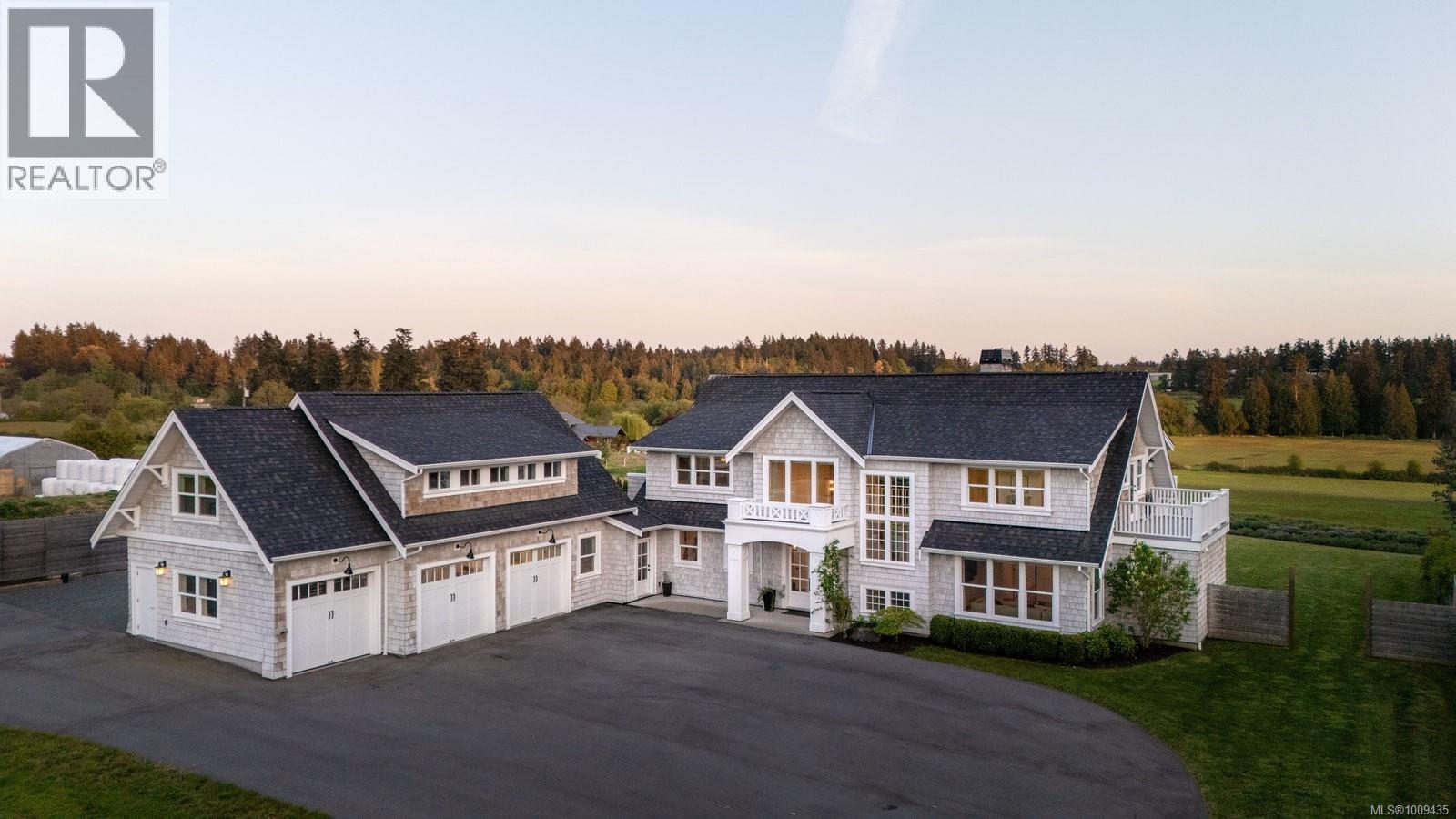  1527 Mount Newton Cross Road, Central Saanich