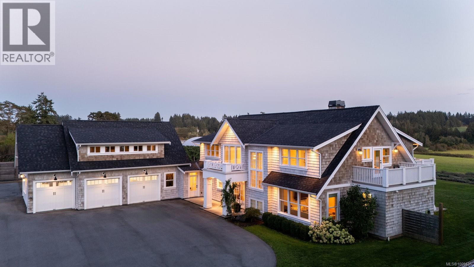  1527 Mount Newton Cross Road, Central Saanich
