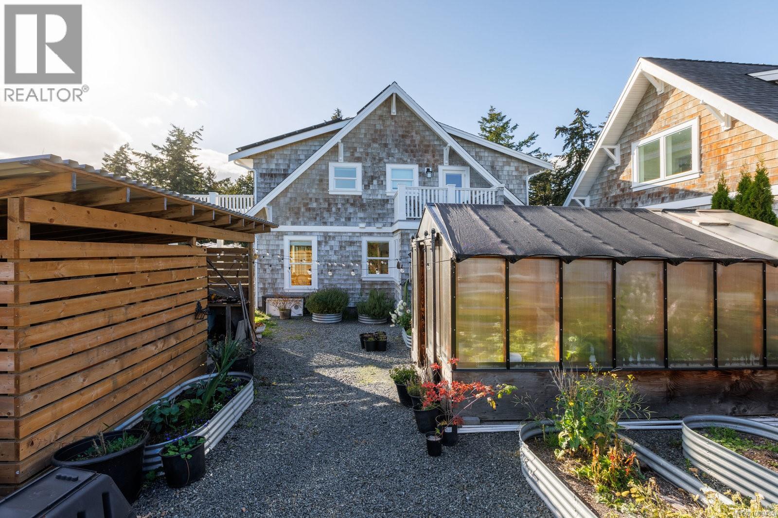  1527 Mount Newton Cross Road, Central Saanich