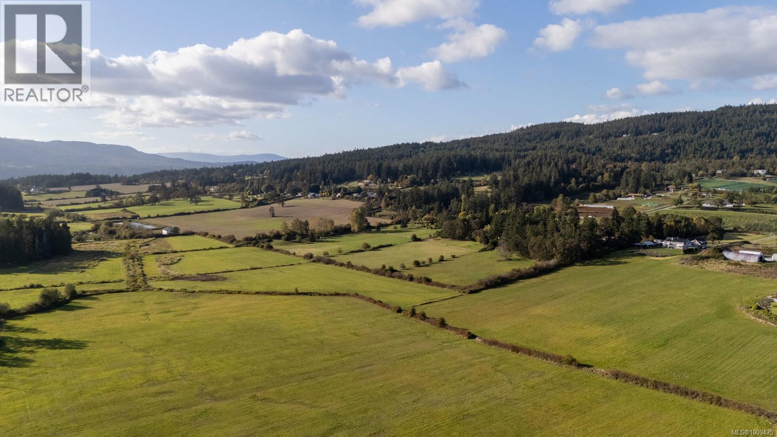  1527 Mount Newton Cross Road, Central Saanich