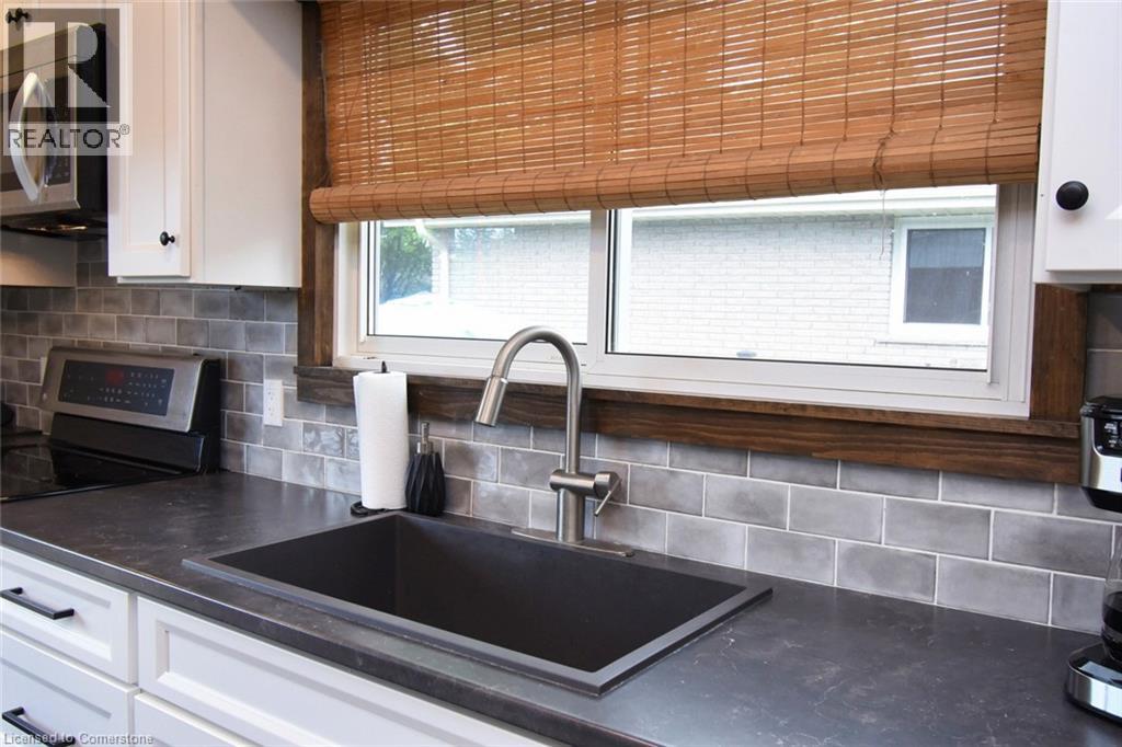 Photo 17 of 144 Victoria Street, Simcoe ON