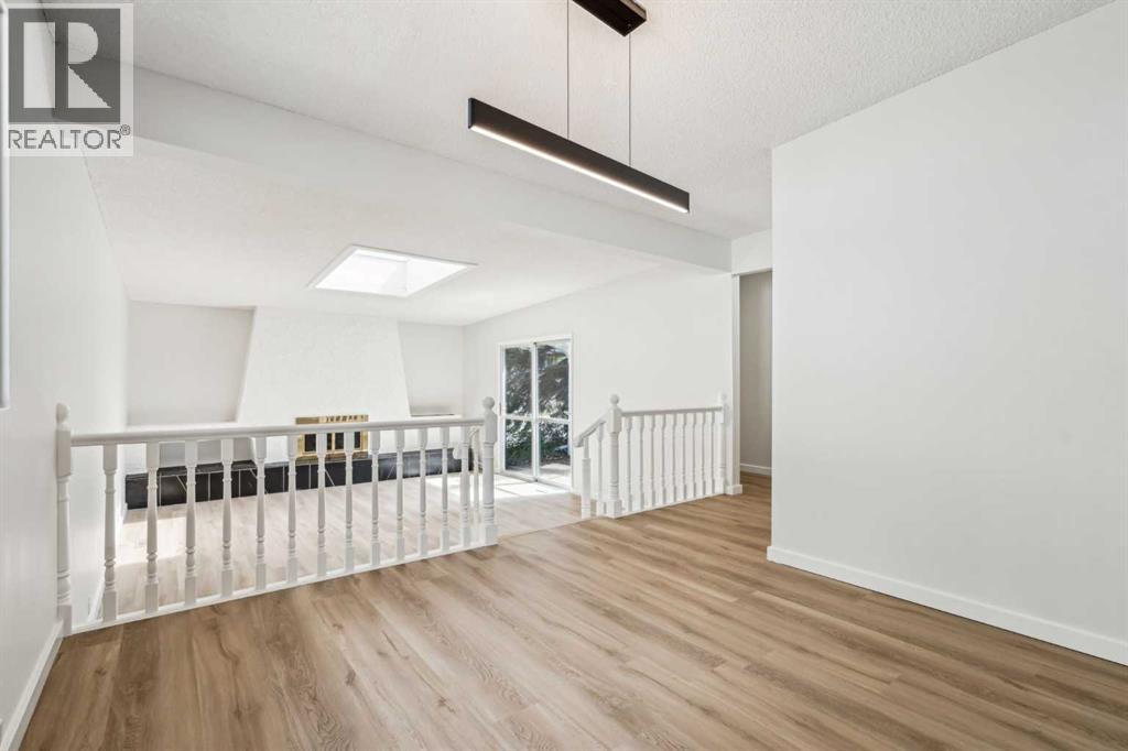 Single Family House Bungalow for Sale in  Dalgleish Bay NW Dalhousie Calgary 