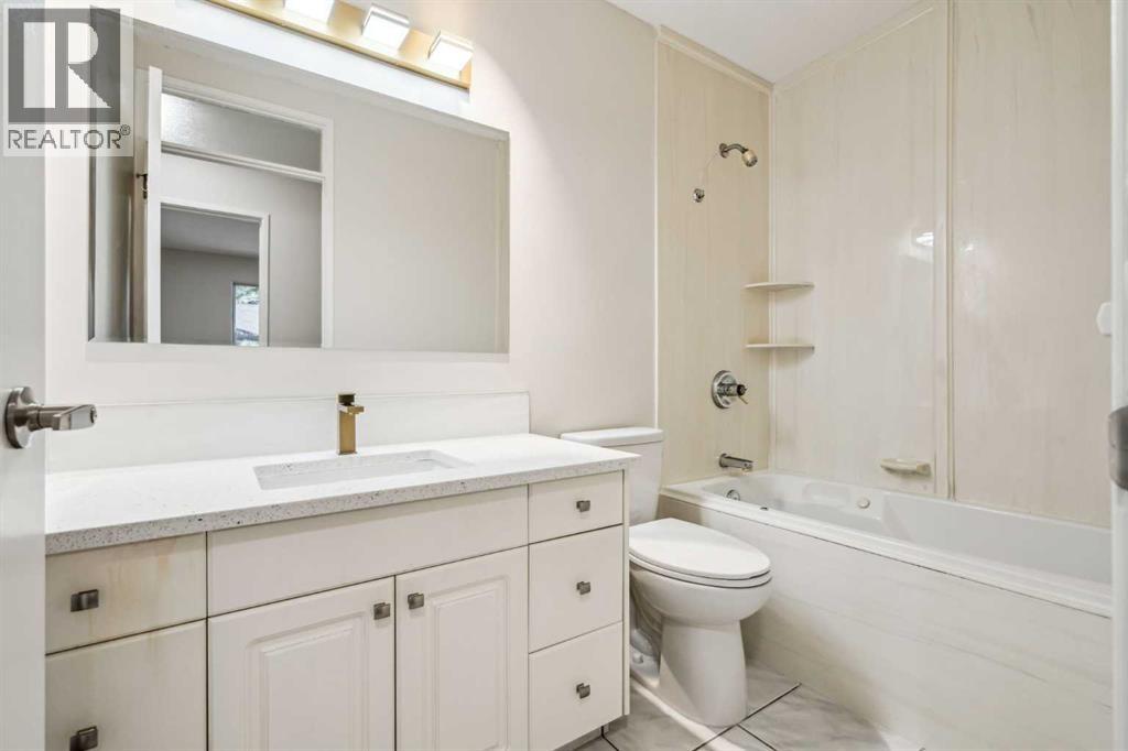 Single Family House Bungalow for Sale in  Dalgleish Bay NW Dalhousie Calgary 