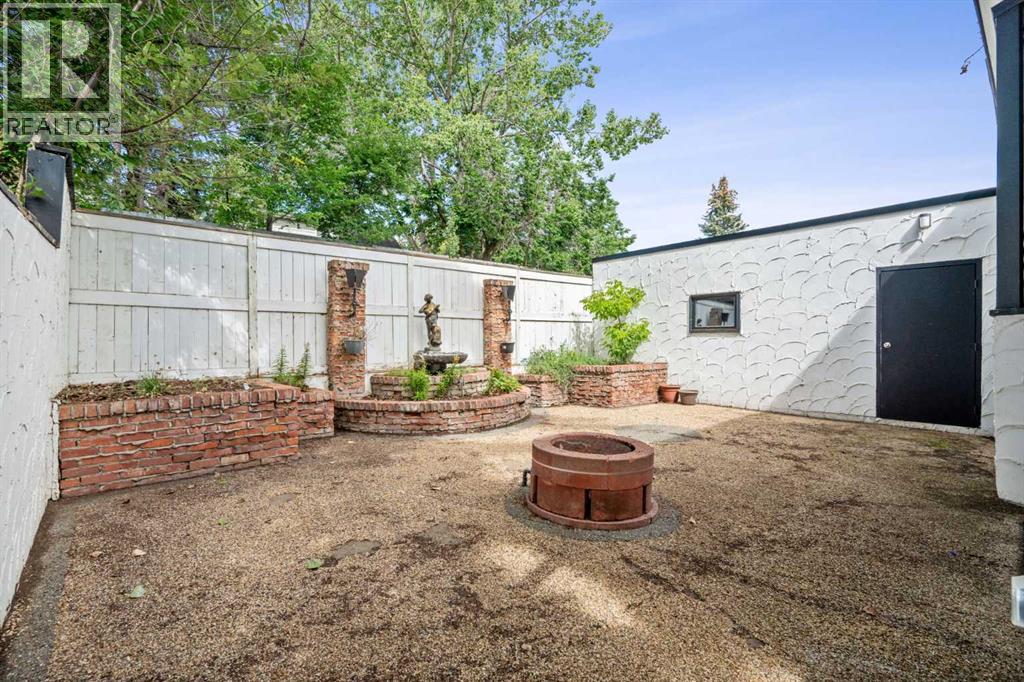Single Family House Bungalow for Sale in  Dalgleish Bay NW Dalhousie Calgary 