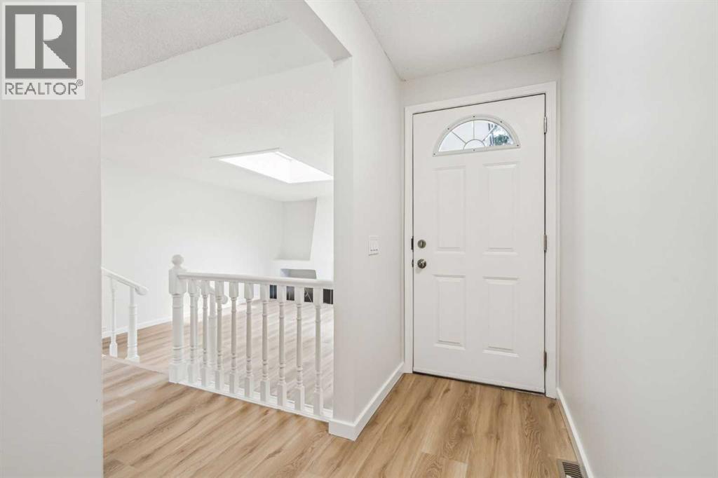 Single Family House Bungalow for Sale in  Dalgleish Bay NW Dalhousie Calgary 