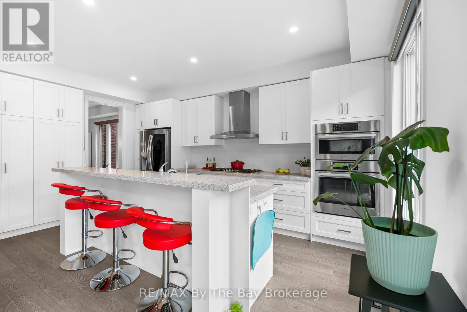 Photo 50 of 28 Frederick Taylor Way, East Gwillimbury ON