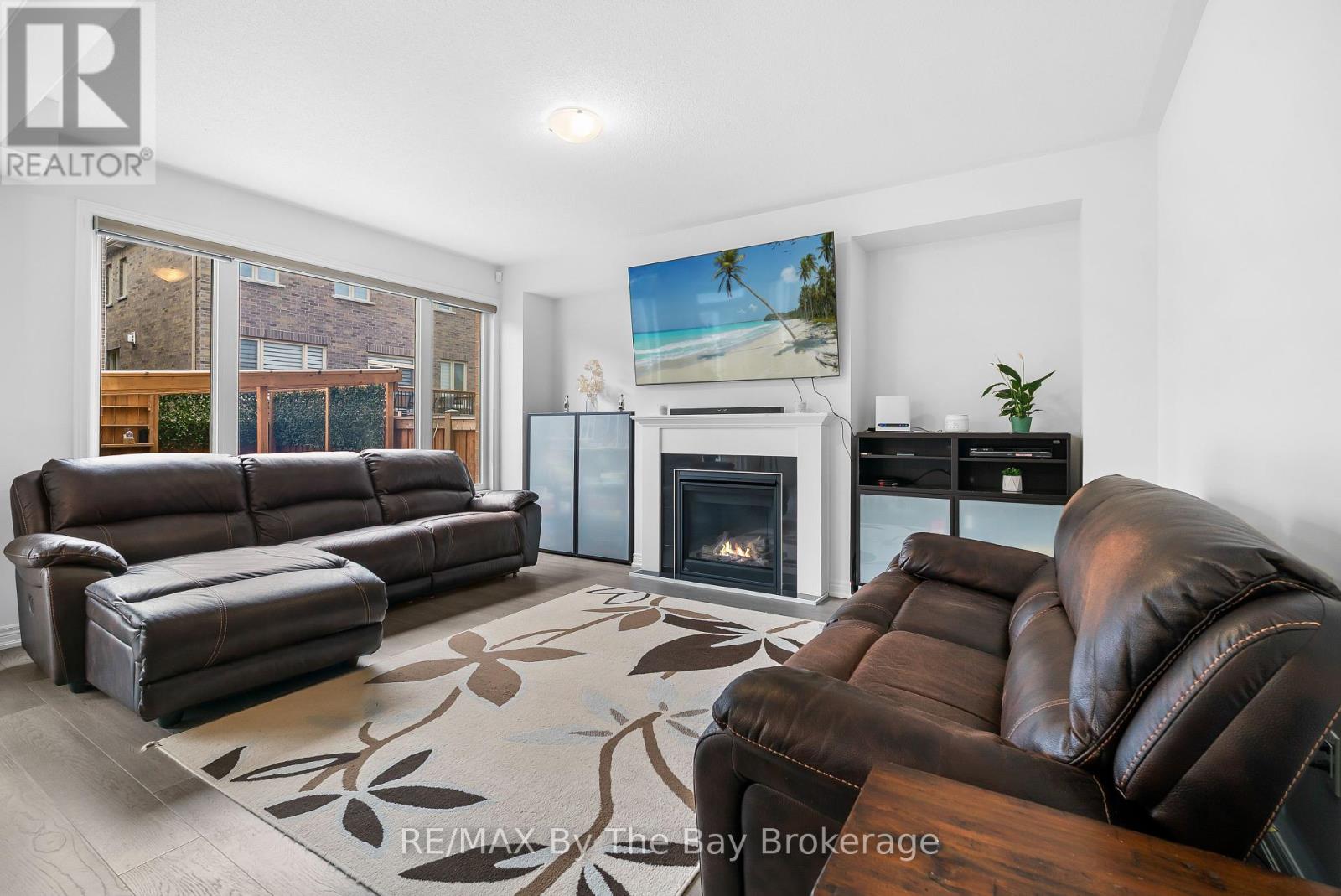 Photo 29 of 28 Frederick Taylor Way, East Gwillimbury ON