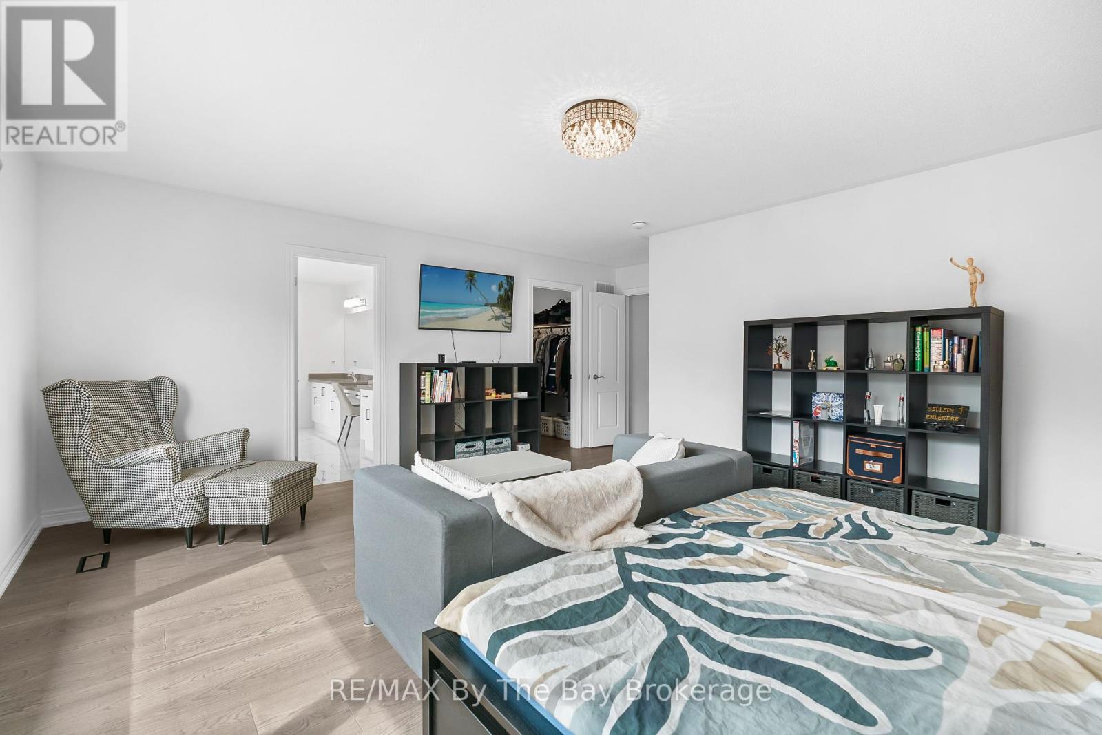 Photo 39 of 28 Frederick Taylor Way, East Gwillimbury ON