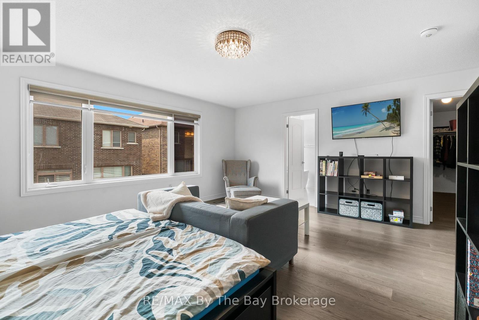 Photo 47 of 28 Frederick Taylor Way, East Gwillimbury ON