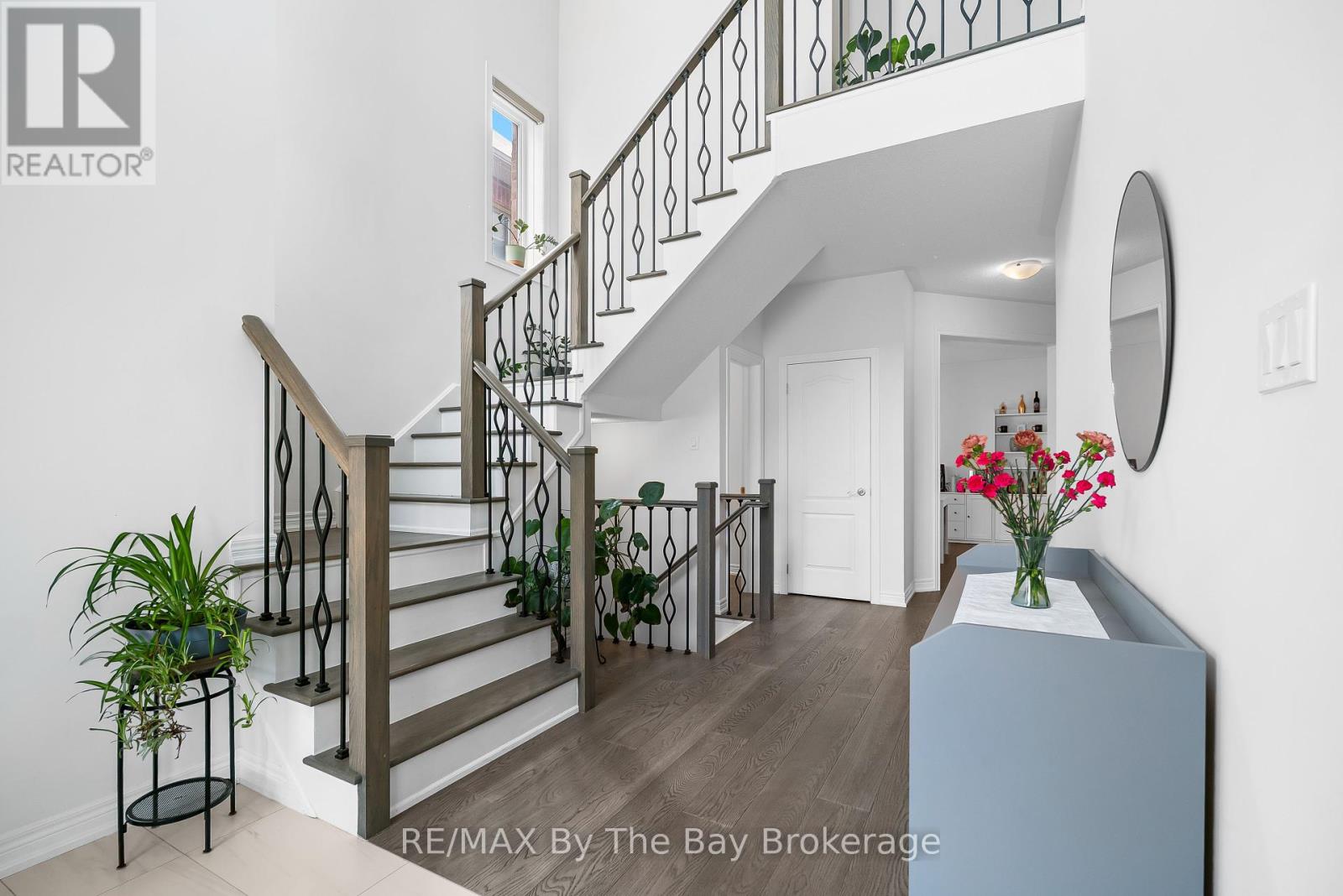 Photo 13 of 28 Frederick Taylor Way, East Gwillimbury ON