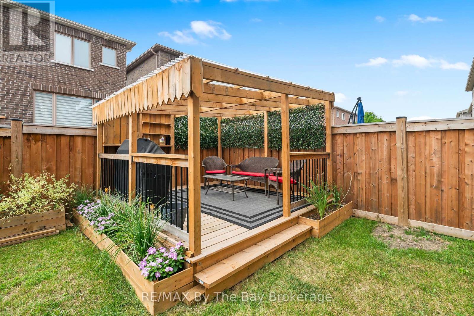Photo 33 of 28 Frederick Taylor Way, East Gwillimbury ON