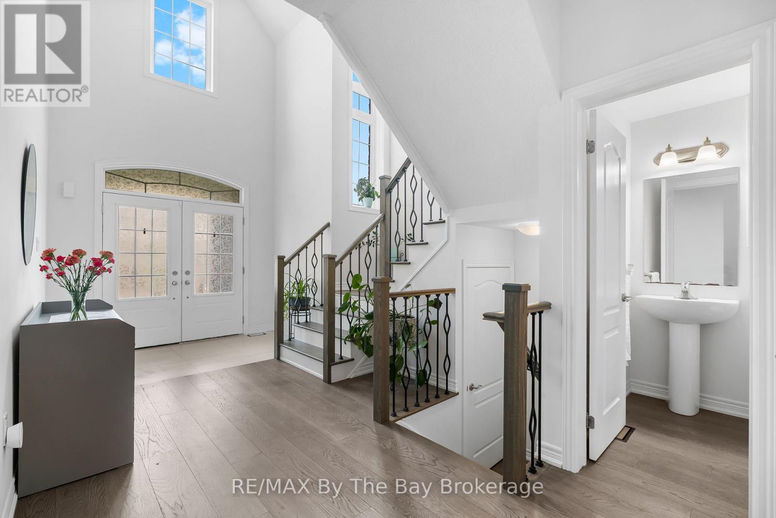 Photo 23 of 28 Frederick Taylor Way, East Gwillimbury ON