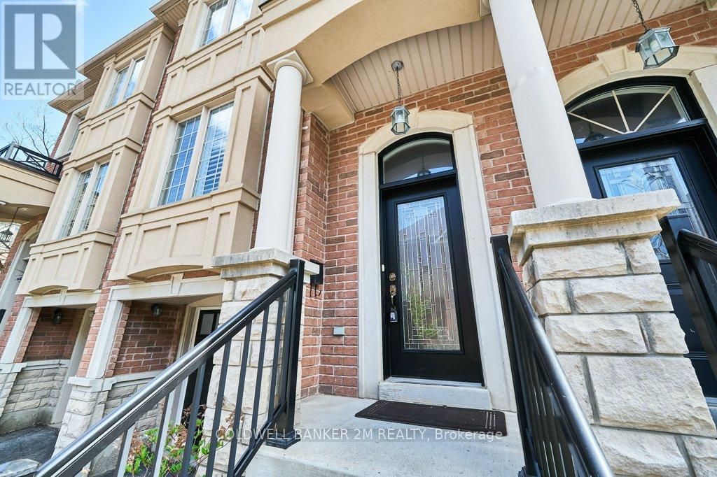 Photo 40 of 360 Doak Lane, Newmarket ON
