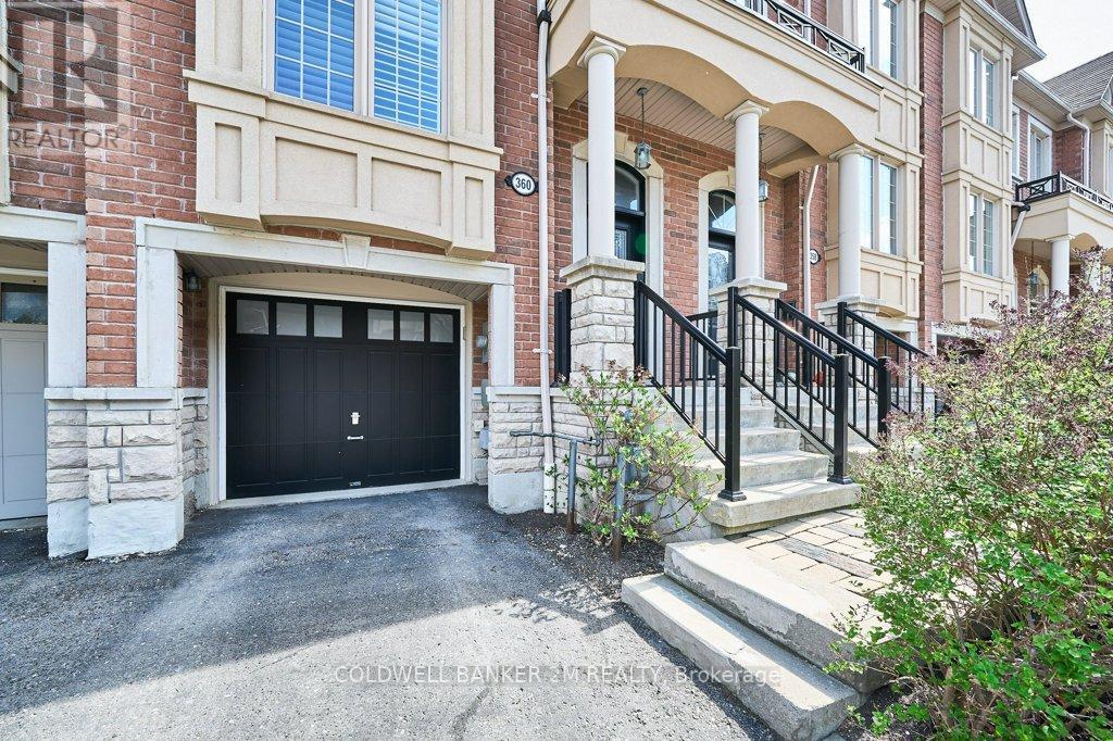 Photo 19 of 360 Doak Lane, Newmarket ON