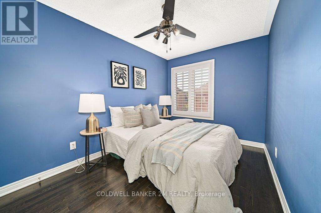 Photo 37 of 360 Doak Lane, Newmarket ON