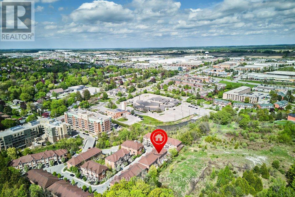 Photo 21 of 360 Doak Lane, Newmarket ON