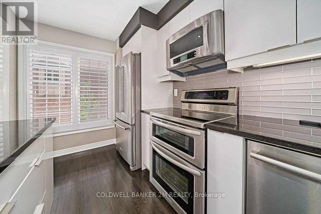 Photo 28 of 360 Doak Lane, Newmarket ON