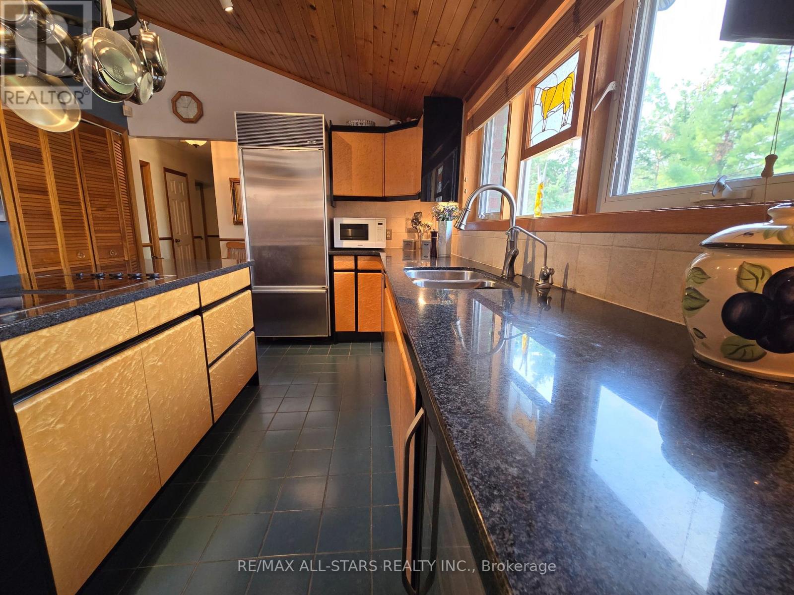 Photo 10 of 321 Rabys Shore Drive, Kawartha Lakes ON