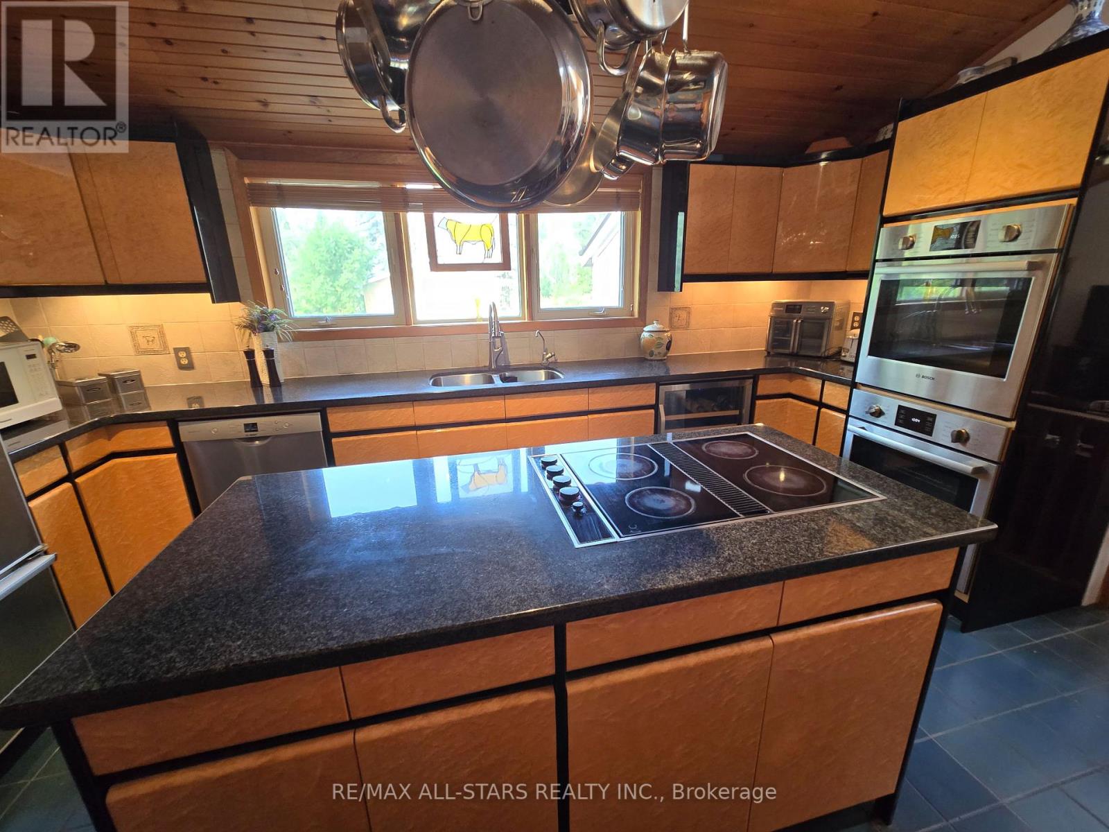 Photo 5 of 321 Rabys Shore Drive, Kawartha Lakes ON