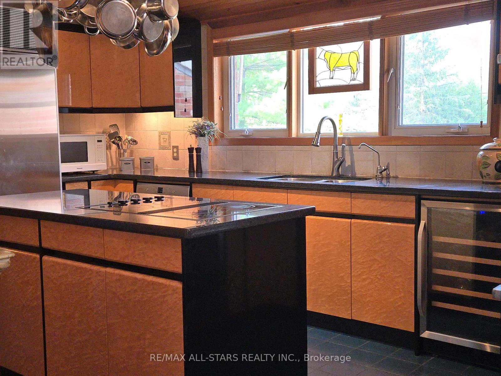 Photo 2 of 321 Rabys Shore Drive, Kawartha Lakes ON
