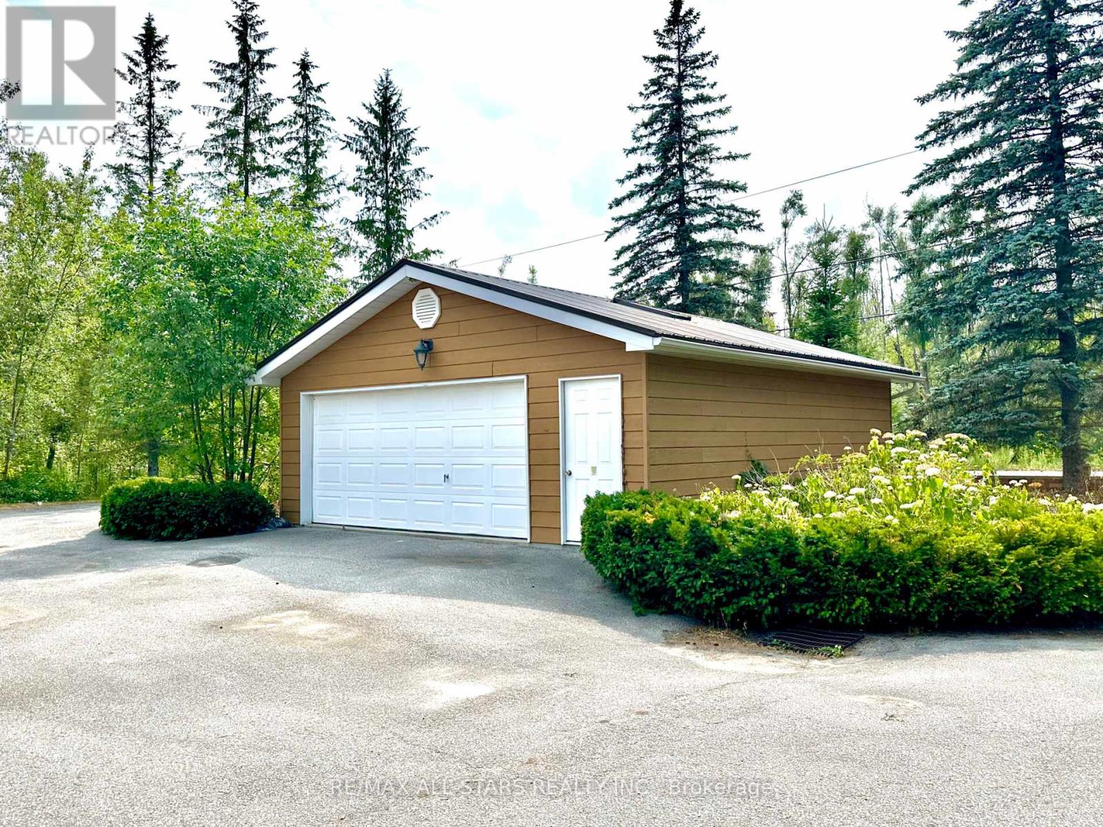 Photo 32 of 321 Rabys Shore Drive, Kawartha Lakes ON