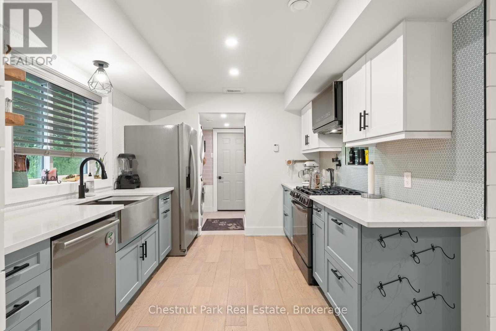Photo 10 of 1030 Brooks Lake Road, Lake Of Bays ON