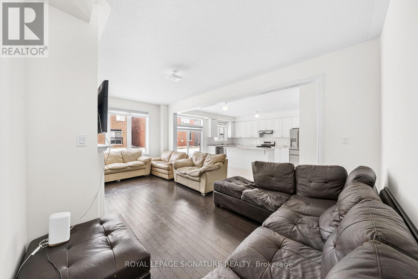 Photo 9 of 196 Limestone Lane, Shelburne ON