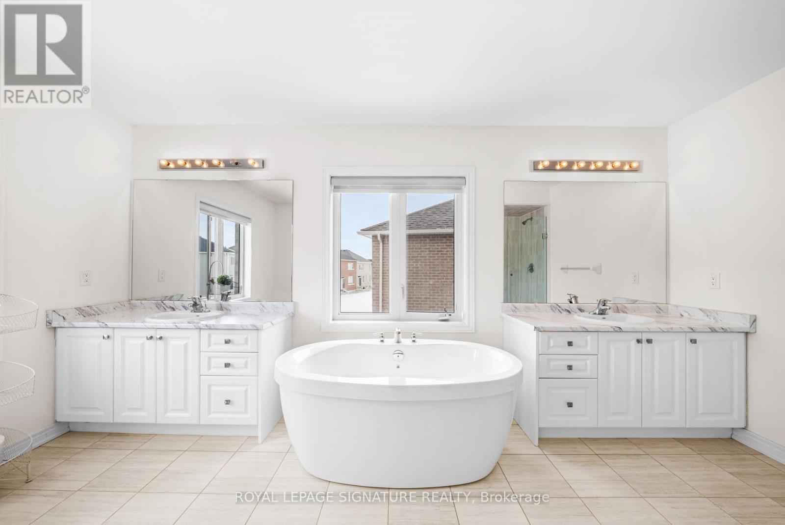 Photo 3 of 196 Limestone Lane, Shelburne ON