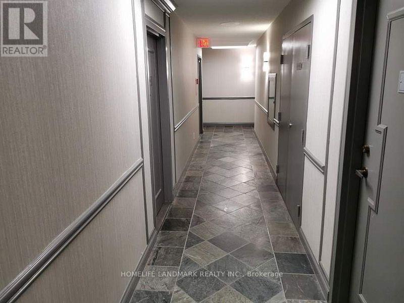 Photo 1 of 1513 633 Bay Street, Toronto ON