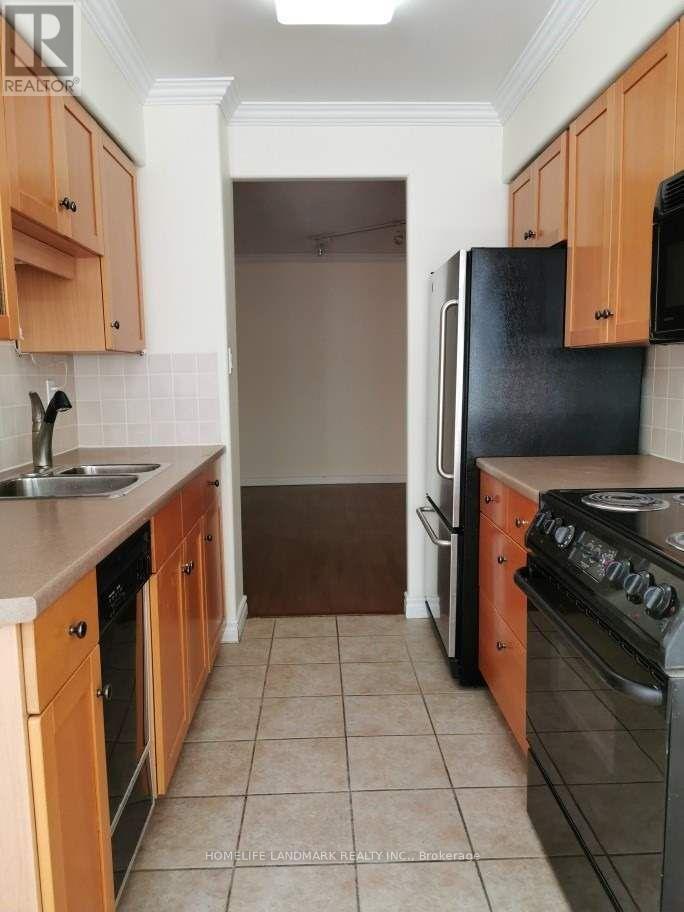 Photo 7 of 1513 633 Bay Street, Toronto ON