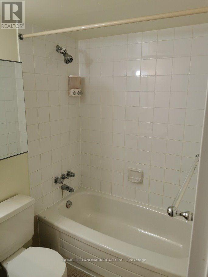 Photo 12 of 1513 633 Bay Street, Toronto ON
