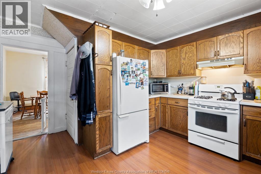 Photo 10 of 40 Orange Street, Leamington ON