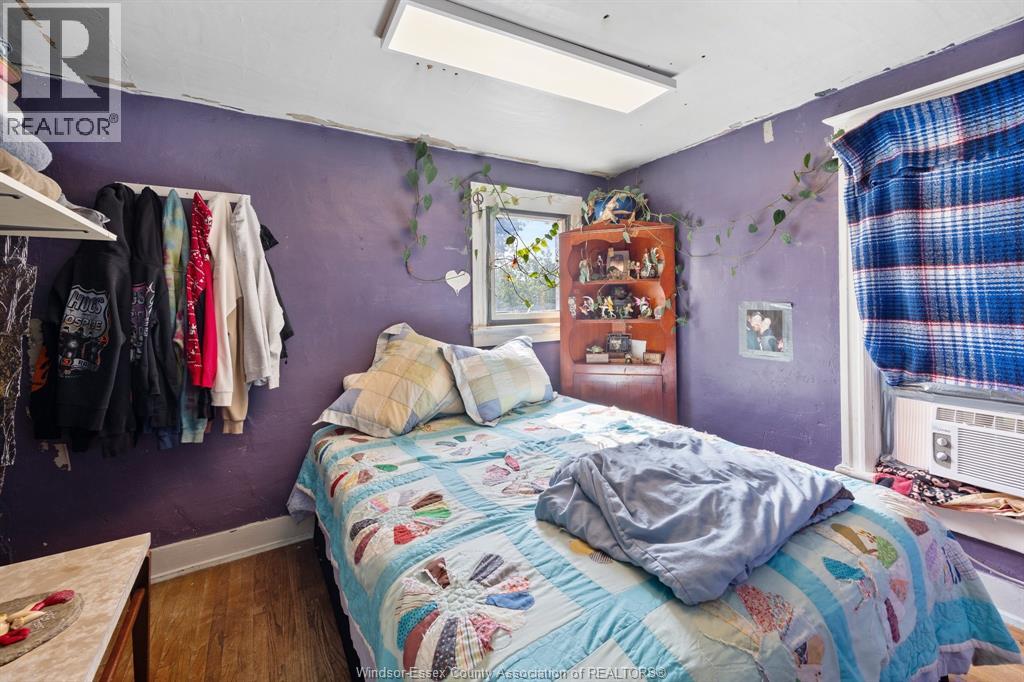 Photo 16 of 40 Orange Street, Leamington ON