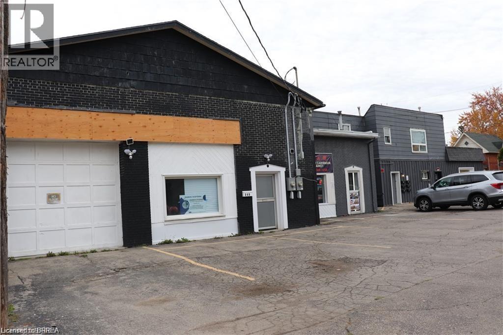 Photo 3 of 249 Murray Street, Brantford ON