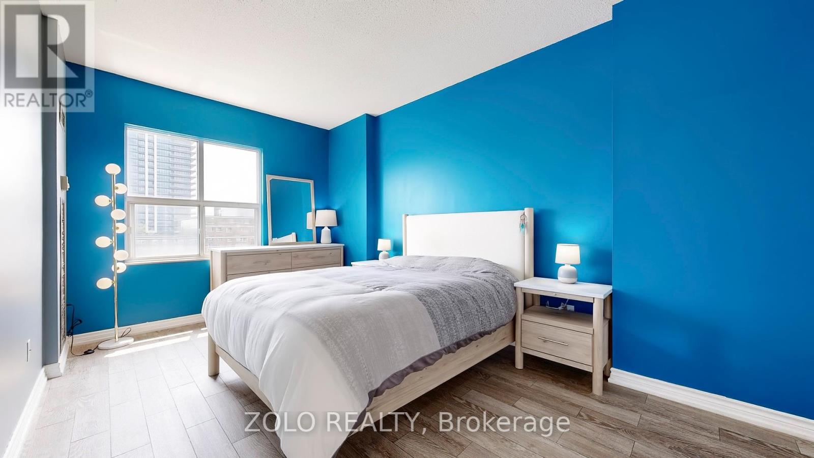 Photo 10 of Ph 4 9 Chalmers Road, Richmond Hill ON