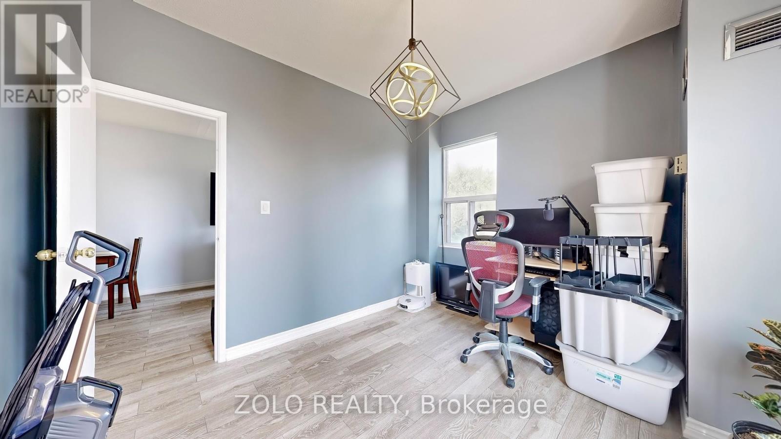 Photo 1 of Ph 4 9 Chalmers Road, Richmond Hill ON