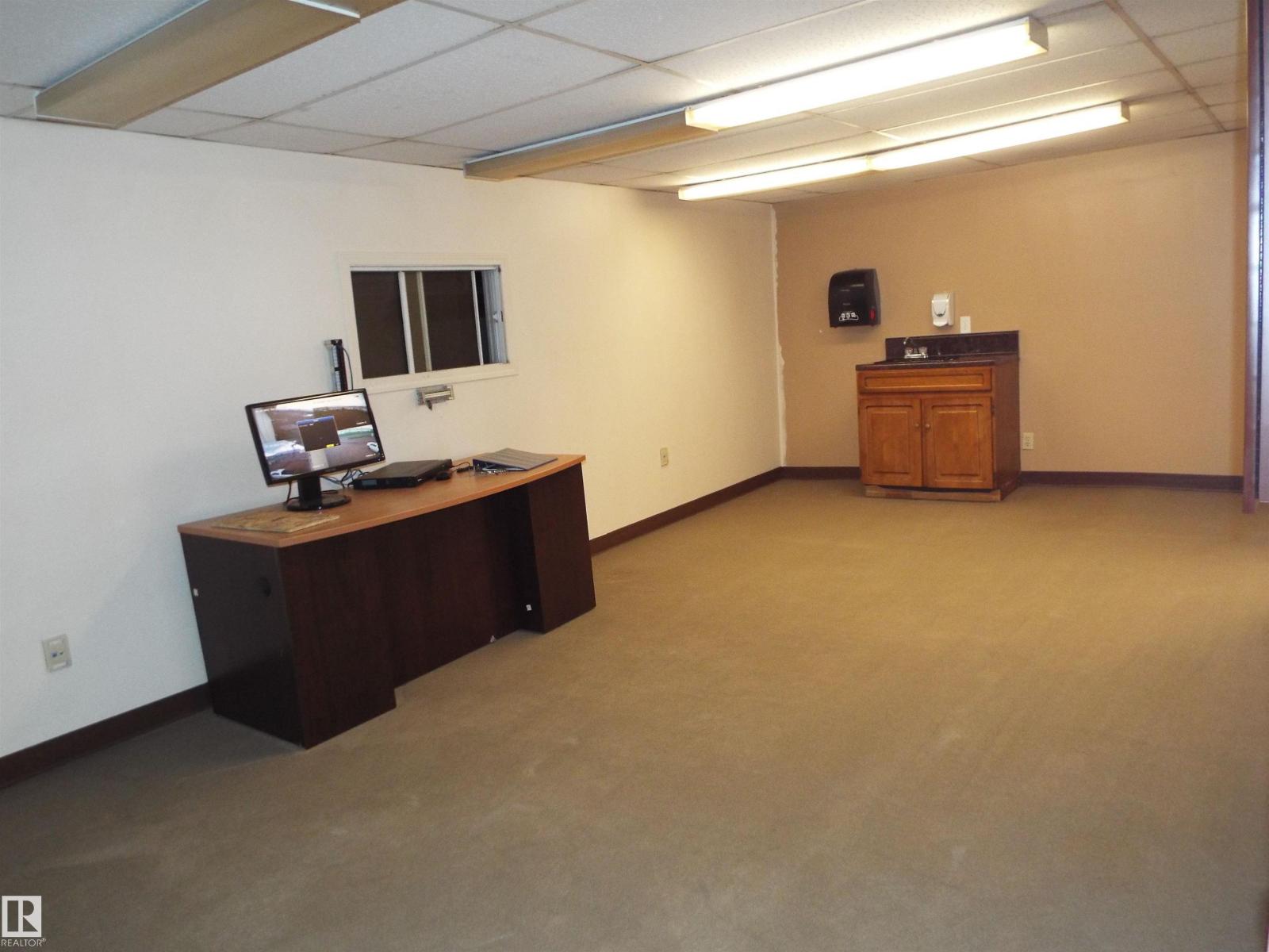 Photo 9 of 5904 44 A St, Leduc AB
