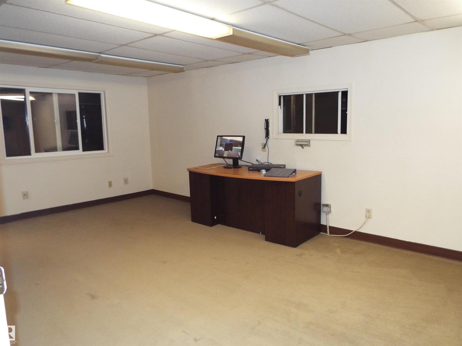 Photo 11 of 5904 44 A St, Leduc AB