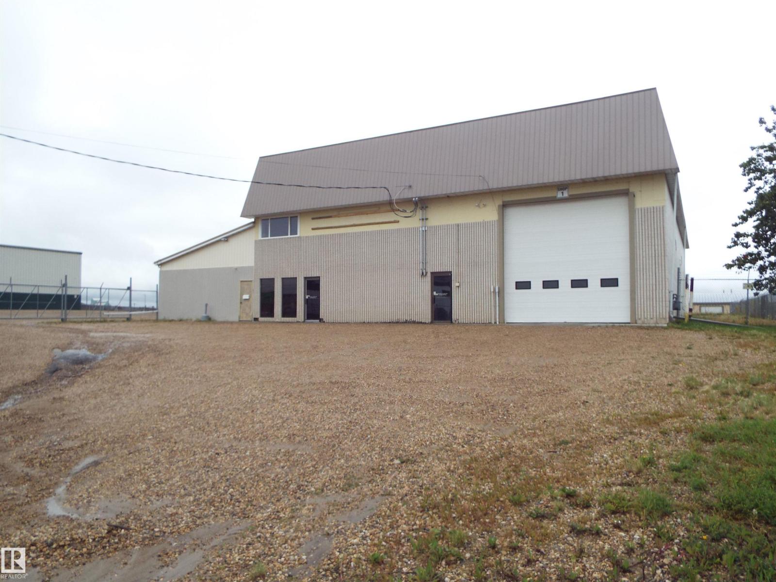 Photo 19 of 5904 44 A St, Leduc AB