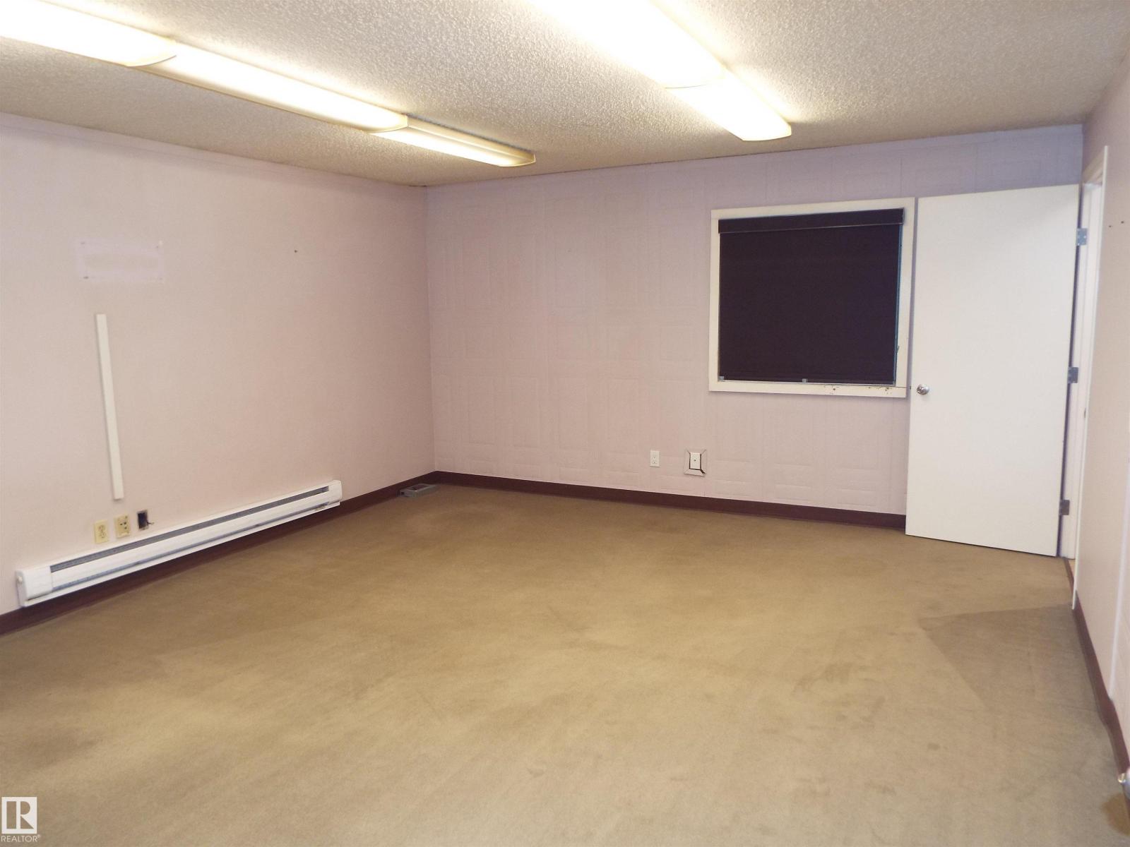 Photo 1 of 5904 44 A St, Leduc AB